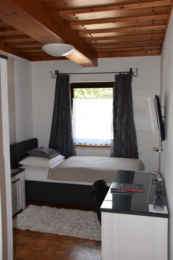 Landgasthof Steinmuehl Hofbauer Fruehstueckspension Und Campingplatz Waidhofen an der Ybbs Luaran gambar